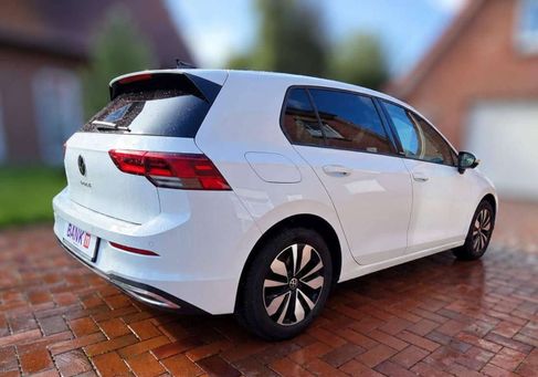 Volkswagen Golf, 2024 3
