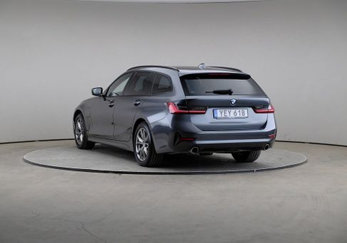BMW 330, 2021