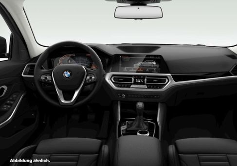 BMW 320, 2022