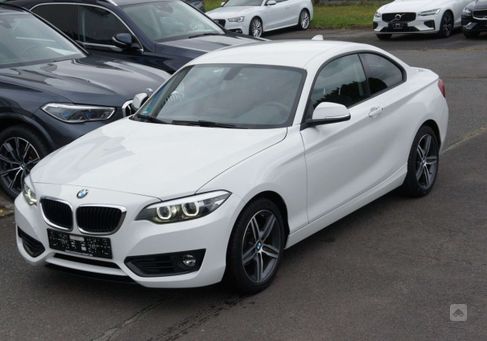 BMW 218, 2019