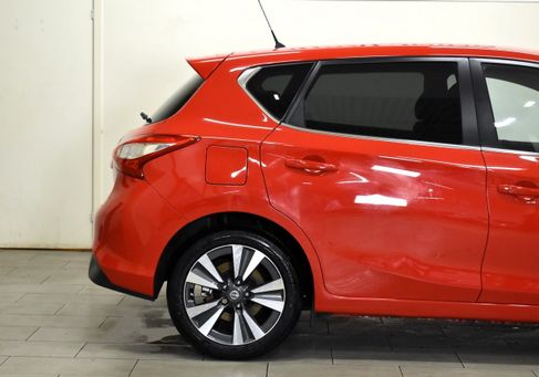 Nissan Pulsar, 2016