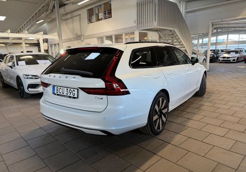Volvo V90, 2025
