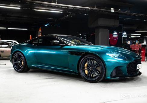 Aston Martin DBS, 2022