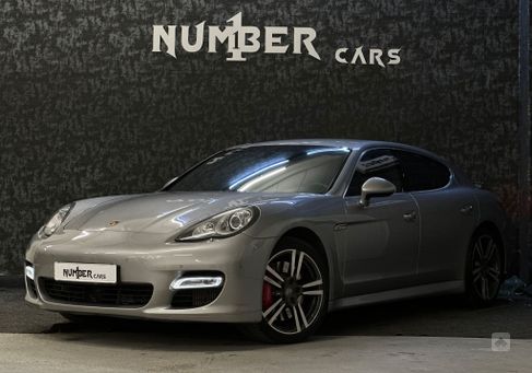 Porsche Panamera, 2010