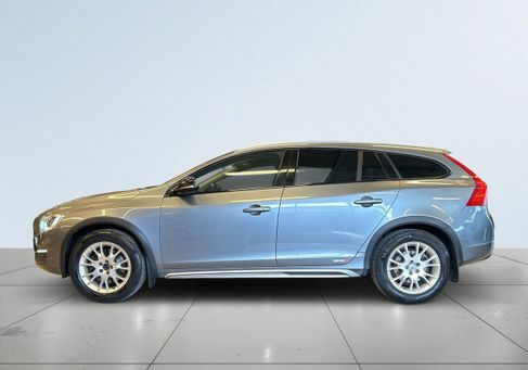 Volvo V60 Cross Country, 2016