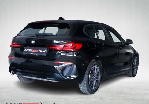 BMW 118, 2023