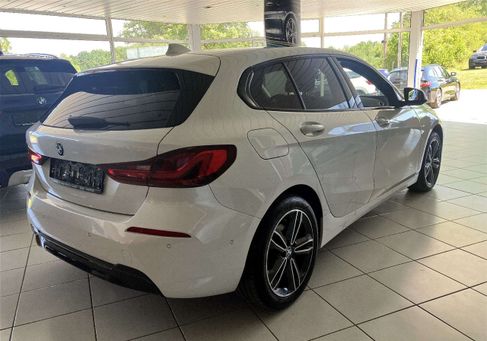 BMW 118, 2022