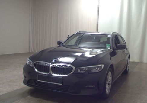 BMW 318, 2021