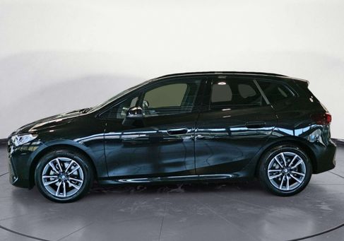 BMW 220, 2025 3