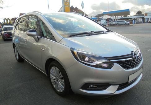 Opel Zafira Tourer, 2017