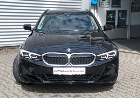 BMW 318, 2023