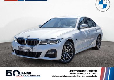 BMW 330, 2022
