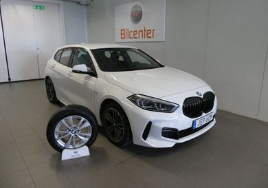 BMW 118, 2021