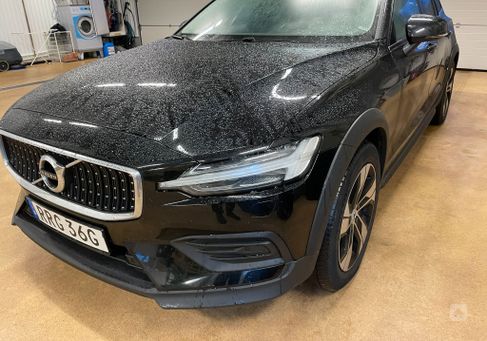 Volvo V60 Cross Country, 2022