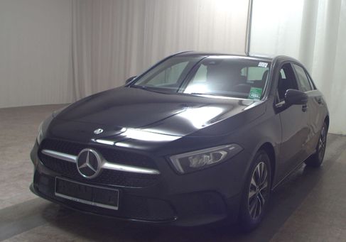 Mercedes-Benz A 180, 2022