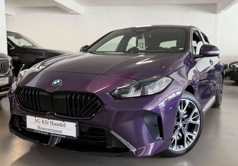 BMW 120, 2025 3