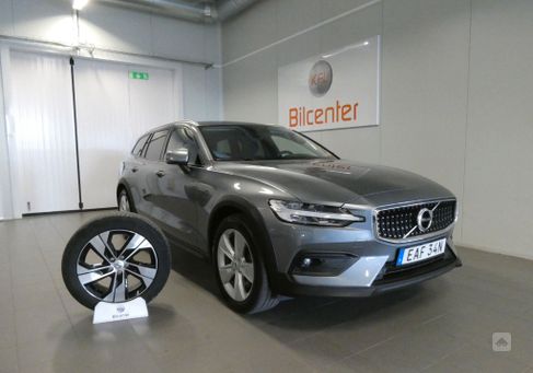 Volvo V60 Cross Country, 2021