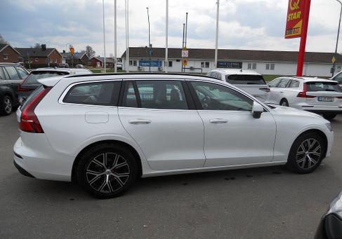 Volvo V60, 2024