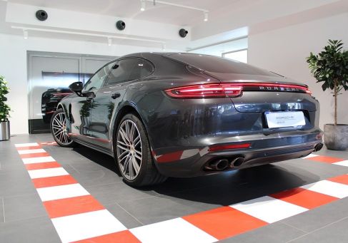 Porsche Panamera, 2018