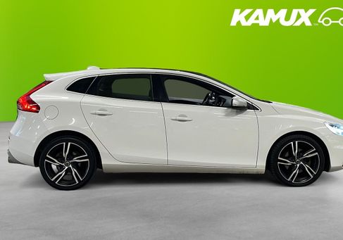 Volvo V40, 2018