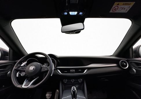 Alfa Romeo Stelvio, 2022