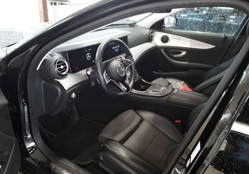 Mercedes-Benz E 220, 2021