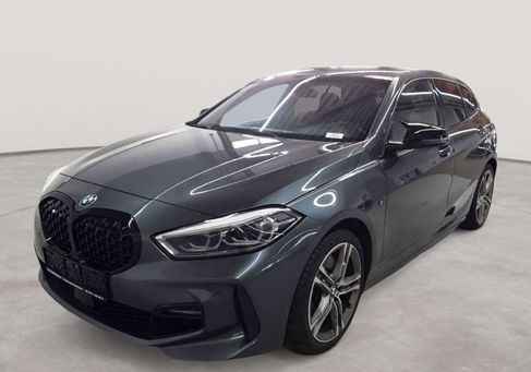 BMW 120, 2021