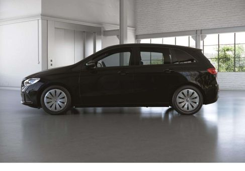 Mercedes-Benz B 250, 2022
