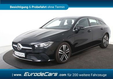 Mercedes-Benz CLA 180, 2022