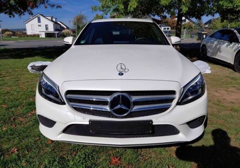 Mercedes-Benz C 300, 2018 3
