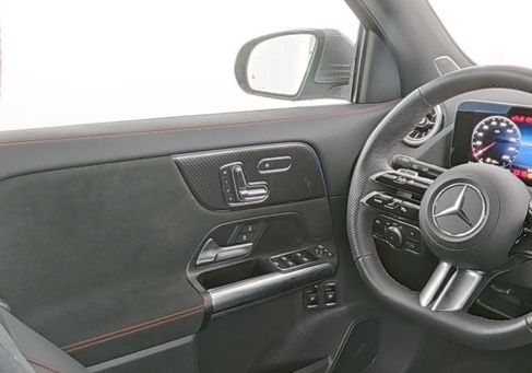 Mercedes-Benz GLA 250, 2025