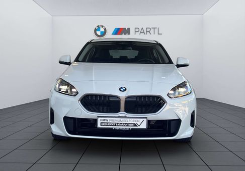 BMW 120, 2025