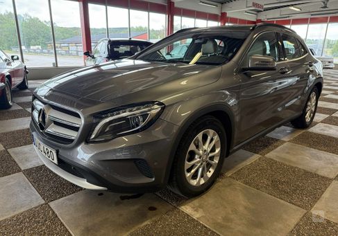 Mercedes-Benz GLA 200, 2014