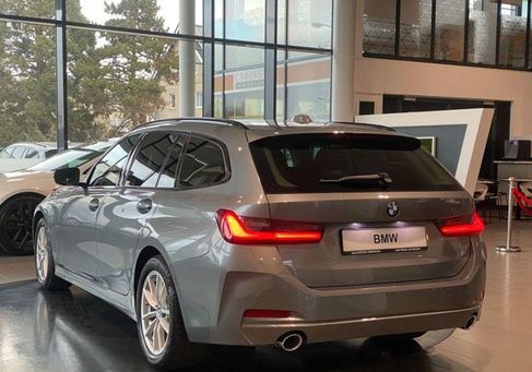 BMW 318, 2023