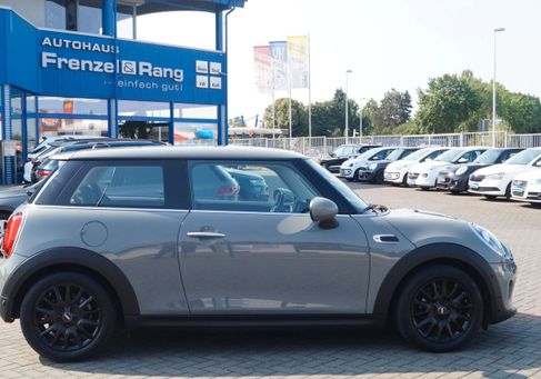 MINI ONE, 2019