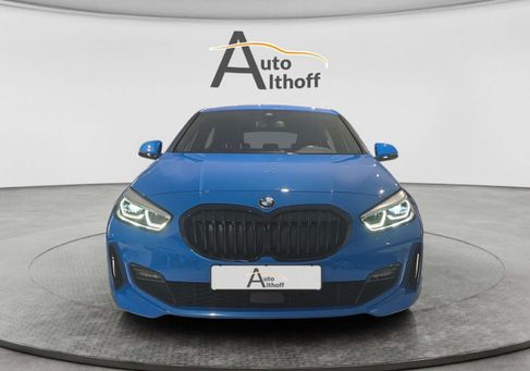 BMW 118, 2022