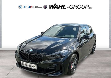 BMW 118, 2022