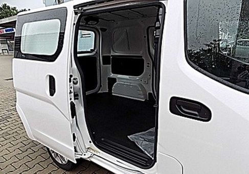 Nissan e-NV200, 2020