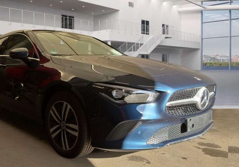 Mercedes-Benz CLA 250, 2022