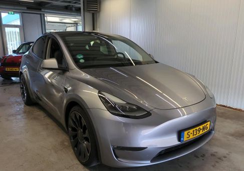 Tesla Model Y, 2023 2