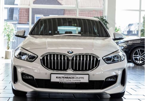 BMW 118, 2023