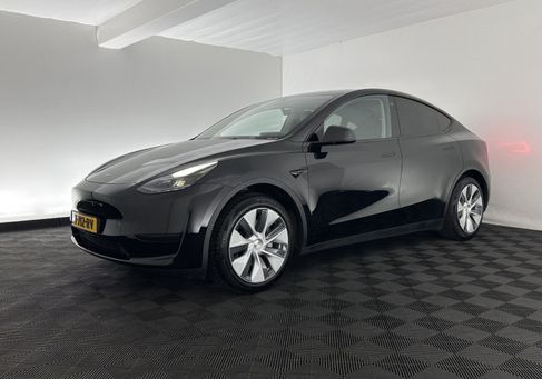 Tesla Model Y, 2023