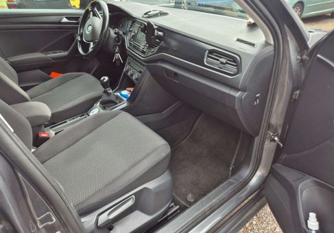 Volkswagen T-Roc, 2018