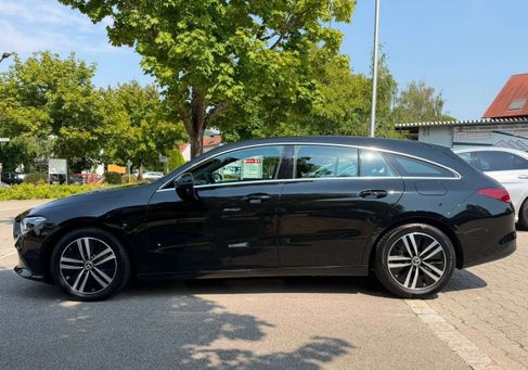 Mercedes-Benz CLA 200, 2022