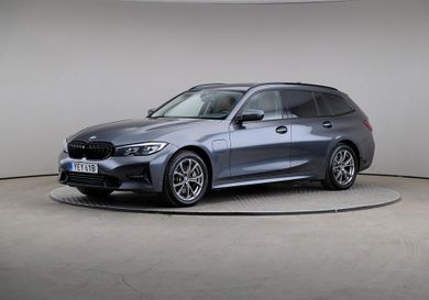 BMW 330, 2021