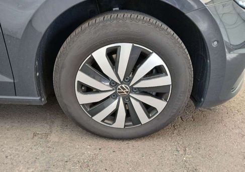 Volkswagen Touran, 2025 3