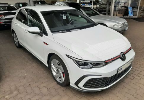 Volkswagen Golf, 2024 2