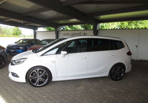 Opel Zafira Tourer, 2017