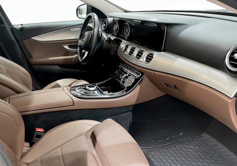 Mercedes-Benz E 200, 2018