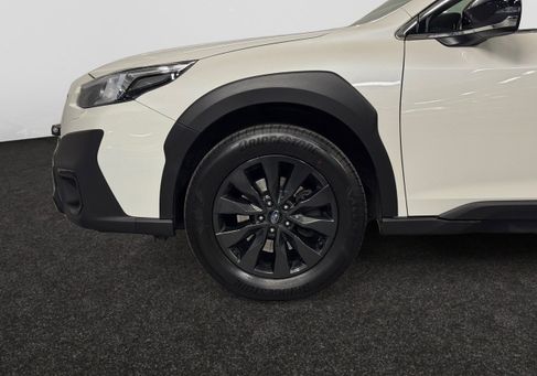 Subaru OUTBACK, 2024